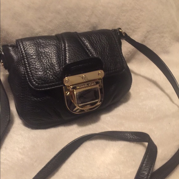 Michael Kors Crossbody - Picture 1 of 5